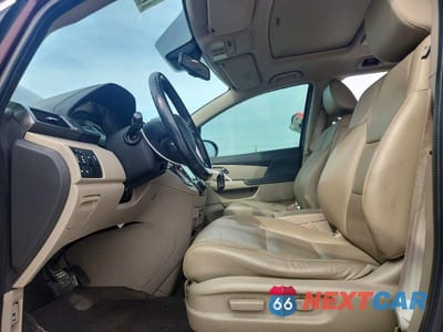 Zdjęcie 7 z 13 samochodu: 2015 HONDA ODYSSEY VIN:5FNRL5H91FB067845 - miniatura