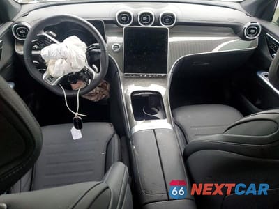 Zdjęcie 8 z 13 samochodu: 2025 MERCEDES-BENZ GLC 43 4MATIC AMG VIN:W1NKM8HB9SF268314 - miniatura