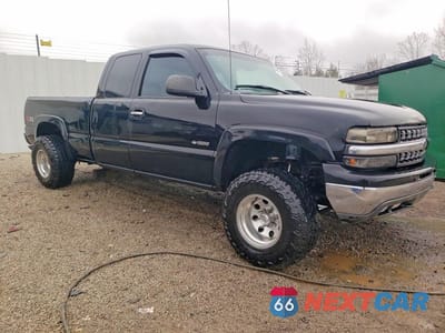 Czwarte zdjęcie samochodu z boku: 2001 CHEVROLET SILVERADO K1500 VIN:2GCEK19T011256454 - miniatura