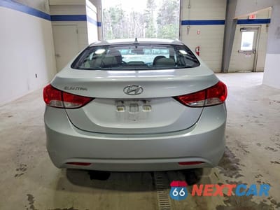 Zdjęcie 6 z 12 samochodu: 2013 HYUNDAI ELANTRA GLS VIN:5NPDH4AEXDH365547 - miniatura