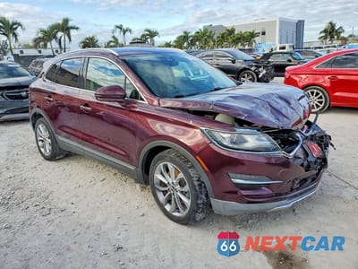 Czwarte zdjęcie samochodu z boku: 2017 LINCOLN MKC SELECT VIN:5LMCJ2C98HUL32796 - miniatura