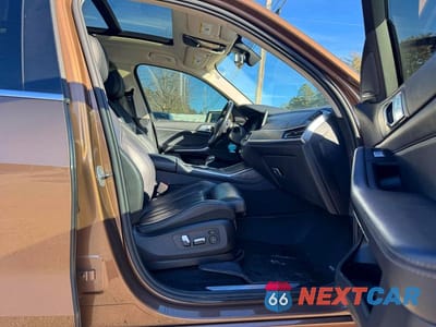 Piąte zdjęcie samochodu w środku: 2020 BMW X7 XDRIVE40I VIN:5UXCW2C09L9A00387 - miniatura