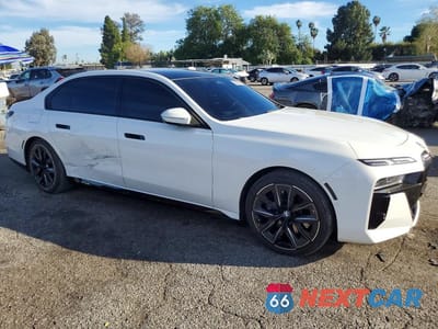 Czwarte zdjęcie samochodu z boku: 2023 BMW 740 I VIN:WBA23EH02PCL71121 - miniatura