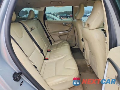 Zdjęcie 10 z 12 samochodu: 2010 VOLVO XC60 T6 VIN:YV4992DZ4A2081119 - miniatura