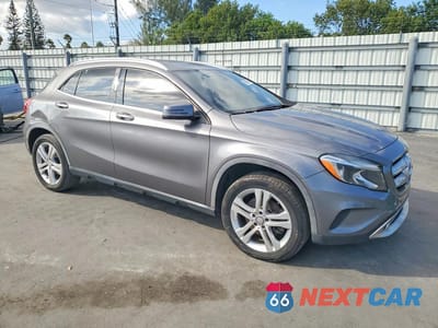 Czwarte zdjęcie samochodu z boku: 2016 MERCEDES-BENZ GLA 250 VIN:WDCTG4EB4GJ206205 - miniatura