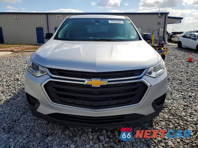 Piąte zdjęcie samochodu w środku: 2020 CHEVROLET TRAVERSE LS VIN:1GNERFKW6LJ204601 - miniatura