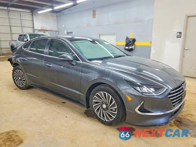 Czwarte zdjęcie samochodu z boku: 2022 HYUNDAI SONATA HYBRID VIN:KMHL34JJ6NA050868 - miniatura