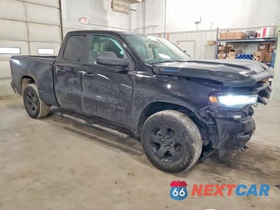 Czwarte zdjęcie samochodu z boku: 2025 RAM 1500 TRADESMAN VIN:1C6RRFCGXSN553731 - miniatura