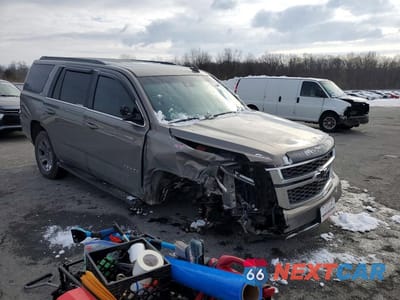 Czwarte zdjęcie samochodu z boku: 2017 CHEVROLET TAHOE K1500 LT VIN:1GNSKBKCXHR140500 - miniatura