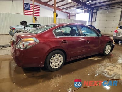 Trzecie zdjęcie samochodu z tyłu: 2010 NISSAN ALTIMA VIN:1N4AL2AP4AN526113 - miniatura