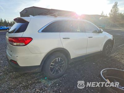 Trzecie zdjęcie samochodu z tyłu: 2016 KIA SORENTO LX VIN:5XYPGDA3XGG065100 - miniatura