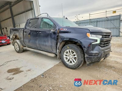 Czwarte zdjęcie samochodu z boku: 2024 CHEVROLET SILVERADO K1500 RST VIN:2GCUDEED9R1134666 - miniatura