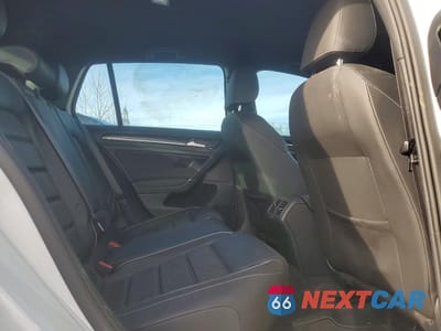 Zdjęcie 10 z 12 samochodu: 2019 VOLKSWAGEN GOLF R VIN:WVWVA7AU5KW173333 - miniatura