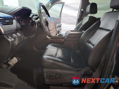 Zdjęcie 7 z 13 samochodu: 2019 CHEVROLET SUBURBAN K1500 LT VIN:1GNSKHKC2KR360806 - miniatura