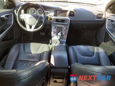 Zdjęcie 8 z 12 samochodu: 2013 VOLVO S60 T5 VIN:YV1612FS9D2208524 - miniatura