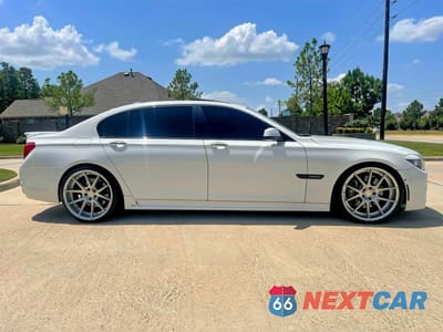 Zdjęcie 11 z 12 samochodu: 2010 BMW 750 LI VIN:WBAKB8C58ACY64395 - miniatura