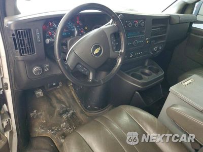 Zdjęcie 8 z 13 samochodu: 2020 CHEVY EXPRESS VIN:1GCWGAFG5L1264992 - miniatura