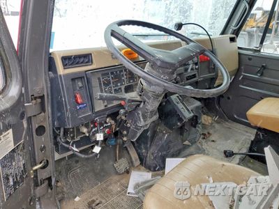 Zdjęcie 8 z 12 samochodu: 1994 INTERNATIONAL 4900 FIRE TRUCK VIN:1HTSDAAR1SH642038 - miniatura
