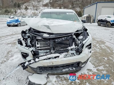 Piąte zdjęcie samochodu w środku: 2025 CHEVROLET TRAVERSE LT VIN:1GNERGRS7SJ235122 - miniatura