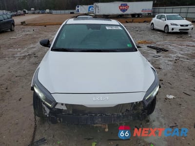 Piąte zdjęcie samochodu w środku: 2023 KIA FORTE GT VIN:3KPF44AC4PE634024 - miniatura