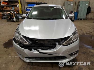 Piąte zdjęcie samochodu w środku: 2017 NISSAN SENTRA S VIN:3N1AB7AP9HY319453 - miniatura