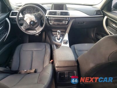 Zdjęcie 8 z 12 samochodu: 2018 BMW 320 I VIN:WBA8E1G57JNU92507 - miniatura