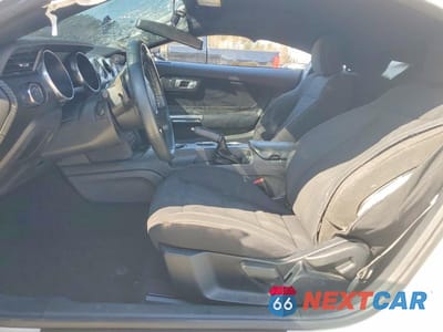 Zdjęcie 7 z 12 samochodu: 2019 FORD MUSTANG VIN:1FA6P8TH0K5199357 - miniatura