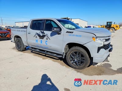 Czwarte zdjęcie samochodu z boku: 2024 CHEVROLET SILVERADO K1500 RST VIN:2GCUDEED8R1238579 - miniatura