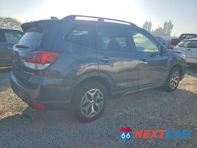 Trzecie zdjęcie samochodu z tyłu: 2020 SUBARU FORESTER PREMIUM VIN:JF2SKAJC5LH493036 - miniatura