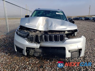 Piąte zdjęcie samochodu w środku: 2023 JEEP GRAND CHEROKEE L LAREDO VIN:1C4RJKAG0P8809814 - miniatura