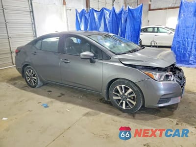 Czwarte zdjęcie samochodu z boku: 2020 NISSAN VERSA SV VIN:3N1CN8EV3LL851222 - miniatura
