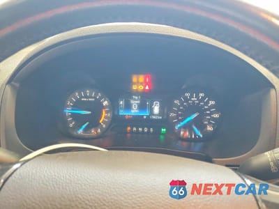 Zdjęcie 9 z 13 samochodu: 2017 FORD EXPLORER XLT VIN:1FM5K8D87HGD01149 - miniatura