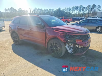 Czwarte zdjęcie samochodu z boku: 2021 KIA SORENTO VIN:5XYRK4LFXMG068315 - miniatura