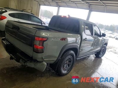 Trzecie zdjęcie samochodu z tyłu: 2026 NISSAN FRONTIER PRO-4X VIN:1N6ED1EK8TN610520 - miniatura