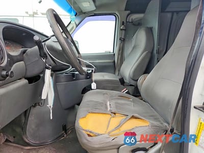 Zdjęcie 7 z 12 samochodu: 2006 FORD E350 DELIVERY VAN VIN:1FTSE34L46HB44015 - miniatura