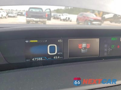 Zdjęcie 9 z 11 samochodu: 2018 TOYOTA PRIUS TWO VIN:JTDKBRFUXJ3589205 - miniatura