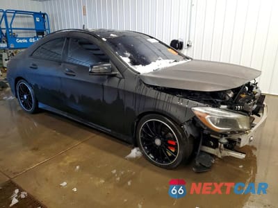 Czwarte zdjęcie samochodu z boku: 2014 MERCEDES-BENZ CLA 250 VIN:WDDSJ4EBXEN028329 - miniatura