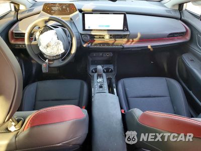Zdjęcie 8 z 14 samochodu: 2026 TOYOTA PRIUS PLUG-IN HYBRID XSE VIN:JTDACACU9T3054500 - miniatura