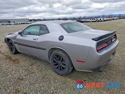 Drugie zdjęcie samochodu z przodu: 2017 DODGE CHALLENGER SXT VIN:2C3CDZAG0HH555320 - miniatura