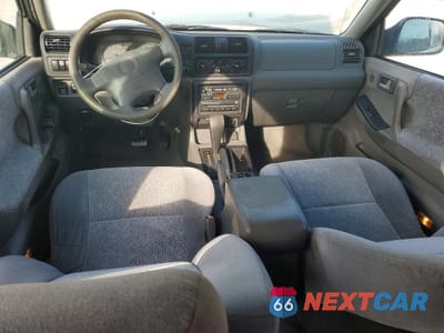 Zdjęcie 8 z 13 samochodu: 2000 ISUZU RODEO S VIN:4S2CK58W7Y4337741 - miniatura