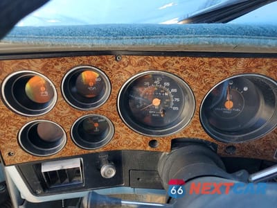 Zdjęcie 9 z 14 samochodu: 1990 CHEVROLET SUBURBAN V2500 VIN:1GNGV26K7LF119614 - miniatura