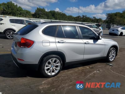 Trzecie zdjęcie samochodu z tyłu: 2014 BMW X1 XDRIVE28I VIN:WBAVL1C57EVY14552 - miniatura