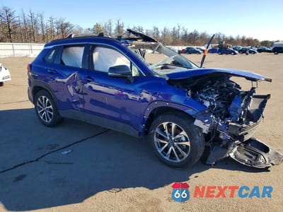 Czwarte zdjęcie samochodu z boku: 2025 TOYOTA COROLLA CROSS XLE VIN:7MUDAABG1SV145973 - miniatura