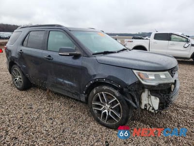 Czwarte zdjęcie samochodu z boku: 2017 FORD EXPLORER SPORT VIN:1FM5K8GT0HGA06202 - miniatura