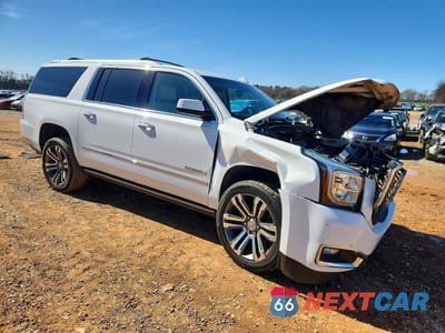 Czwarte zdjęcie samochodu z boku: 2019 GMC YUKON XL DENALI VIN:1GKS1HKJ8KR256920 - miniatura