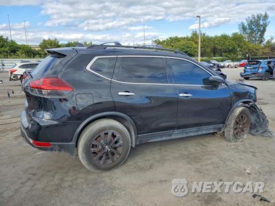 Trzecie zdjęcie samochodu z tyłu: 2018 NISSAN ROGUE S VIN:5N1AT2MV4JC784899 - miniatura