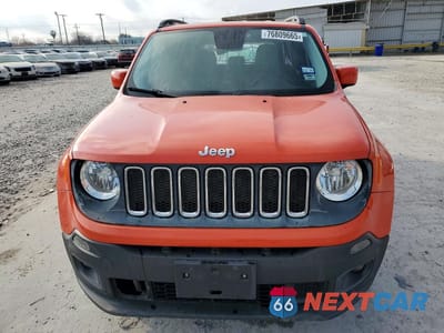Piąte zdjęcie samochodu w środku: 2017 JEEP RENEGADE LATITUDE VIN:ZACCJABB3HPG15842 - miniatura