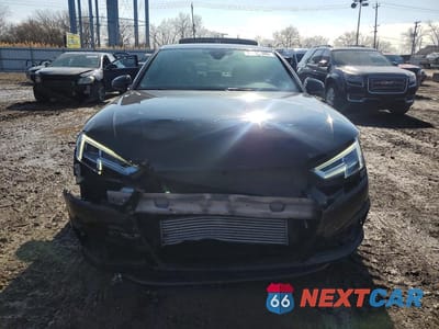 Piąte zdjęcie samochodu w środku: 2019 AUDI A4 PREMIUM PLUS VIN:WAUENAF41KA005077 - miniatura