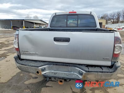 Zdjęcie 6 z 11 samochodu: 2011 TOYOTA TACOMA V6 VIN:3TMLU4EN1BM060902 - miniatura