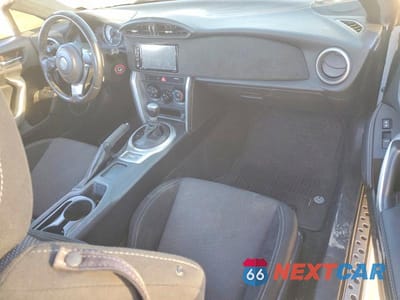 Zdjęcie 8 z 12 samochodu: 2017 TOYOTA 86 BASE VIN:JF1ZNAA19H8710894 - miniatura
